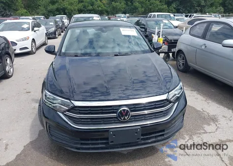 2024 Volkswagen Jetta 1.5T Se from USA, damaged, VIN 3VW7M7BU0RM059133